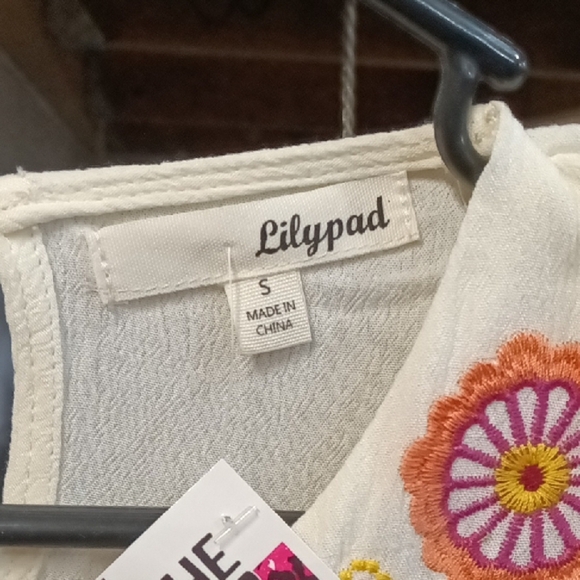Lily Cream Blouse with Colorful Embroidery - Picture 1 of 2
